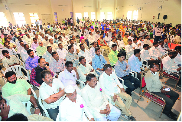 'Lokmat' powers to rural development villagers | ग्रामविकासातील शिलेदारांना ‘लोकमत’चे बळ 'Lokmat' powers to rural development villagers | ग्रामविकासातील शिलेदारांना ‘लोकमत’चे बळ