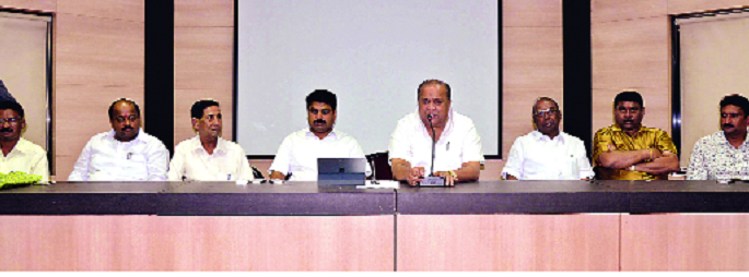 Follow the discipline, avoid mobile | शिस्त पाळा, मोबाईल टाळा Follow the discipline, avoid mobile | शिस्त पाळा, मोबाईल टाळा