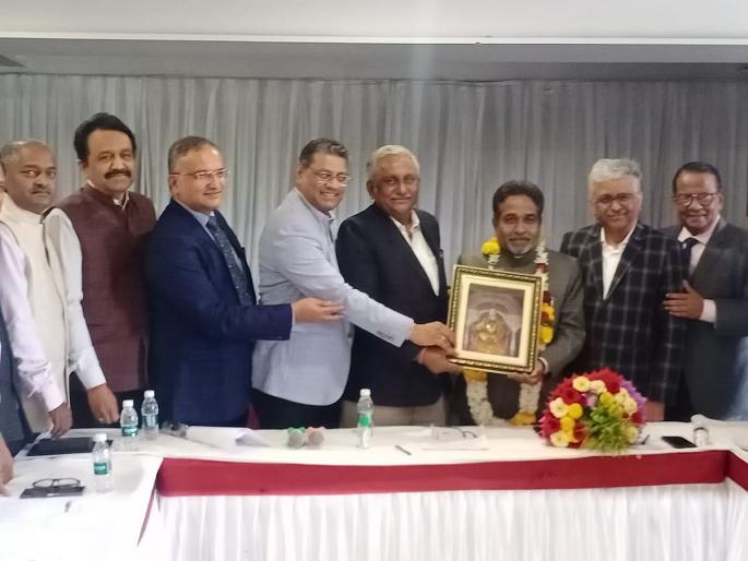 Kolhapur: Vivek Ghatge unopposed as President of Bar Council, Adv. Varunjikar, opportunity to Kolhapur after 24 years | Kolhapur: बार काउन्सिलच्या अध्यक्षपदी विवेक घाटगे बिनविरोध, उपाध्यक्षपदी ॲड. वारुंजीकर, २४ वर्षांनी कोल्हापूरला संधी Kolhapur: Vivek Ghatge unopposed as President of Bar Council, Adv. Varunjikar, opportunity to Kolhapur after 24 years | Kolhapur: बार काउन्सिलच्या अध्यक्षपदी विवेक घाटगे बिनविरोध, उपाध्यक्षपदी ॲड. वारुंजीकर, २४ वर्षांनी कोल्हापूरला संधी