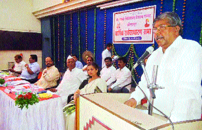 Chandrakant Patil will look into educational changes | शैक्षणिक बदलांचा वेध घेणार : चंद्रकांत पाटील Chandrakant Patil will look into educational changes | शैक्षणिक बदलांचा वेध घेणार : चंद्रकांत पाटील