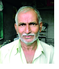 Chikhlikar's neighbor; Padalkar's rebirth; Survivor Shivaji Patil, who was carried away from the flood | चिखलीकरांचा शेजारधर्म; पाडळीकराचा पुनर्जन्म; पुरातून वाहून जाणाऱ्या शिवाजी पाटील यांना धाडसाने वाचविले Chikhlikar's neighbor; Padalkar's rebirth; Survivor Shivaji Patil, who was carried away from the flood | चिखलीकरांचा शेजारधर्म; पाडळीकराचा पुनर्जन्म; पुरातून वाहून जाणाऱ्या शिवाजी पाटील यांना धाडसाने वाचविले
