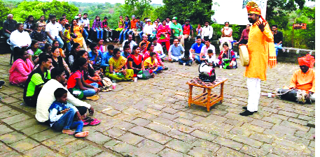 Guardian Minister's Responsibility for Rural Tourism Development | ग्रामीण पर्यटन विकासाला पालकमंत्र्यांची दाद