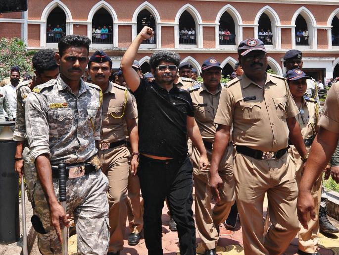 Add. Gunaratna Sadavarte sent to Arthur Road Jail again | ॲड. गुणरत्न सदावर्ते पुन्हा ऑर्थररोड कारागृहात रवाना, पुणे पोलीस रिकामे परतले