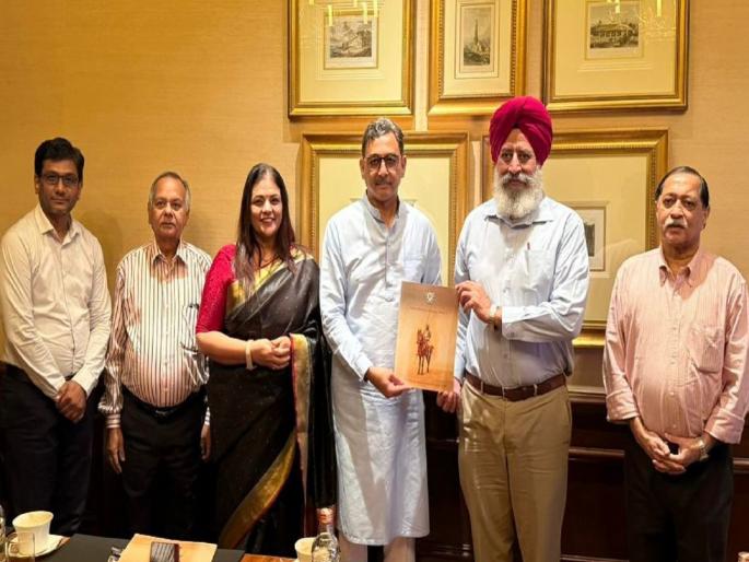 Sambhajiraje Chhatrapati invited to the Indian Military Heritage Festival to be held in Delhi | यूएसआयतर्फे ‘इंडियन मिलिटरी हेरिटेज फेस्टिव्हल’साठी संभाजीराजेंना निमंत्रण
