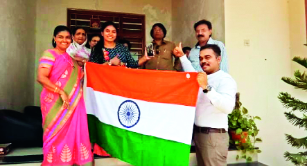 Celebration of Tejaswini's family | तेजस्विनीच्या कुटुंबीयांचा जल्लोष Celebration of Tejaswini's family | तेजस्विनीच्या कुटुंबीयांचा जल्लोष