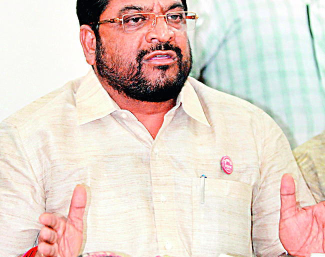 There is no discussion invitation from the Chief Minister | मुख्यमंत्र्यांकडून चर्चेचे निमंत्रणच नाही There is no discussion invitation from the Chief Minister | मुख्यमंत्र्यांकडून चर्चेचे निमंत्रणच नाही