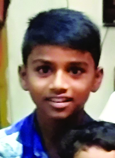 Two children drowning after the chaos rolled and died | चांदोलीत बोट उलटून दोन मुलांचा बुडून मृत्यू Two children drowning after the chaos rolled and died | चांदोलीत बोट उलटून दोन मुलांचा बुडून मृत्यू