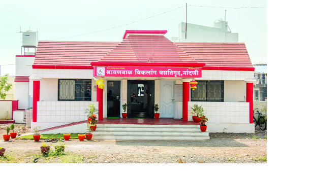 Shravanabal organization is getting self-respect from Divya! | श्रावणबाळ संस्थेमुळे दिव्यांगांना मिळतोय आत्मसन्मान! Shravanabal organization is getting self-respect from Divya! | श्रावणबाळ संस्थेमुळे दिव्यांगांना मिळतोय आत्मसन्मान!