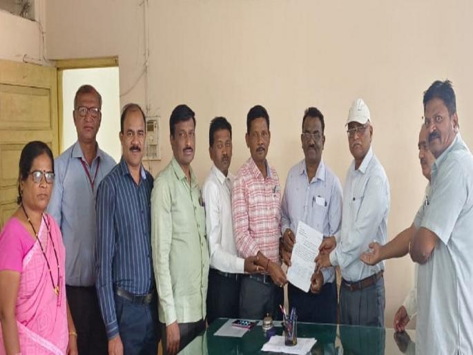 Junior professors decision not to check answer sheets of 12th exams | बारावी परीक्षांच्या उत्तरपत्रिका न तपासण्याचा कनिष्ठ प्राध्यापकांचा निर्धार, काय आहेत मागण्या..जाणून घ्या Junior professors decision not to check answer sheets of 12th exams | बारावी परीक्षांच्या उत्तरपत्रिका न तपासण्याचा कनिष्ठ प्राध्यापकांचा निर्धार, काय आहेत मागण्या..जाणून घ्या