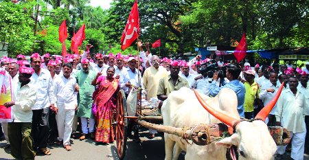 Shankhvani of Farmer 'Steering Committee' | शेतकरी ‘सुकाणू समिती’चा शंखध्वनी