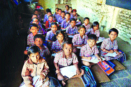 Uncertainty in the field of education due to disruptions | विस्कळीत सुट्यांमुळे शिक्षण क्षेत्रात अस्वस्थता