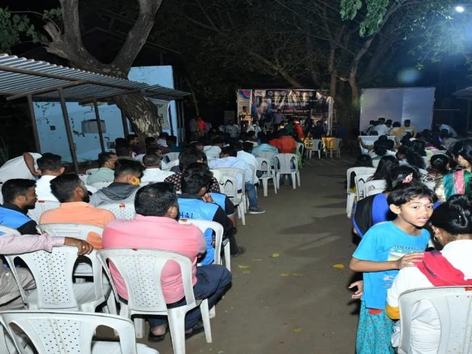 And the students spent the night of Amavasya in the graveyard in Kolhapur | Kolhapur News: अन् अमावास्येची रात्र विद्यार्थ्यांनी घालवली स्मशानात  And the students spent the night of Amavasya in the graveyard in Kolhapur | Kolhapur News: अन् अमावास्येची रात्र विद्यार्थ्यांनी घालवली स्मशानात