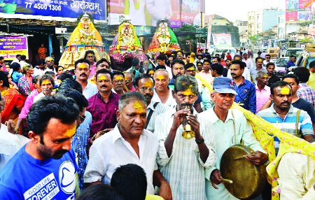 The 'world' sends to the Saunditya Yatra | सौंदत्ती यात्रेला मानाचे ‘जग’ रवाना The 'world' sends to the Saunditya Yatra | सौंदत्ती यात्रेला मानाचे ‘जग’ रवाना