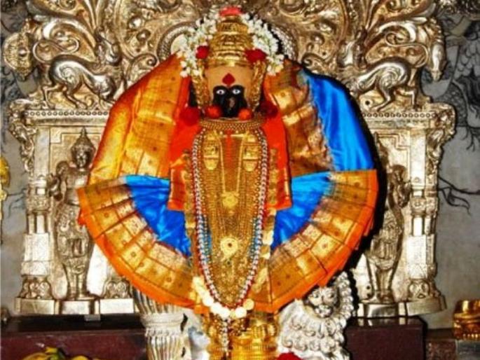 Ambabai's regular ornaments cleaned in front of Navratri | नवरात्रौत्सवाच्या पार्श्वभूमीवर अंबाबाईच्या नित्य अलंकारांची स्वच्छता