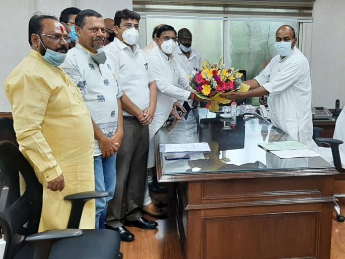 koli federation demands immediate payment of pension to tribal employees in public enterprises | सार्वजनिक उपक्रमातील आदिवासी कर्मचाऱ्यांचे निवृत्ती वेतन तात्काळ देण्याची कोळी महासंघाची मागणी koli federation demands immediate payment of pension to tribal employees in public enterprises | सार्वजनिक उपक्रमातील आदिवासी कर्मचाऱ्यांचे निवृत्ती वेतन तात्काळ देण्याची कोळी महासंघाची मागणी