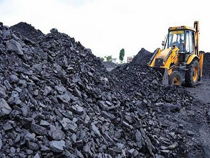 Coal crisis in state's power stations; Loading by rail increased, but not enough stock | राज्यातील वीज केंद्रांमध्ये कोळसा संकट; रेल्वेद्वारे लोडिंग वाढली, पण पुरेसा साठा नाही Coal crisis in state's power stations; Loading by rail increased, but not enough stock | राज्यातील वीज केंद्रांमध्ये कोळसा संकट; रेल्वेद्वारे लोडिंग वाढली, पण पुरेसा साठा नाही