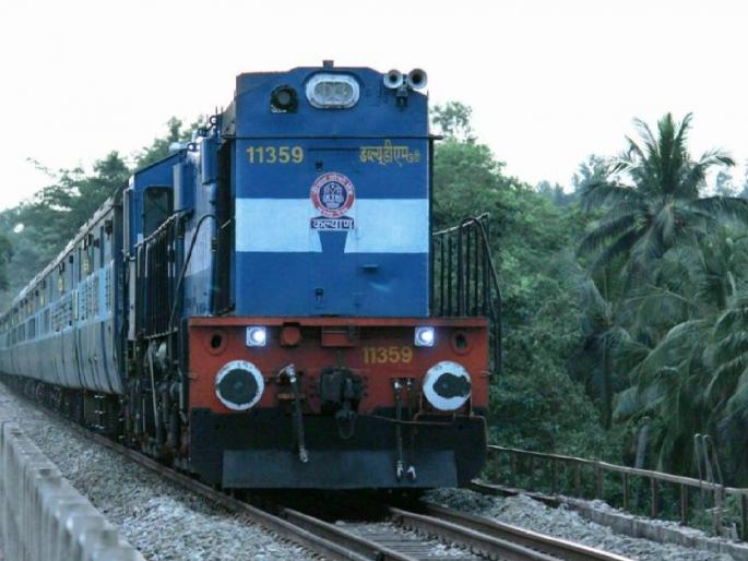 For the first time a special train will run to Veer station on the Konkan railway line | कोकण रेल्वे मार्गावरील वीरपर्यंत प्रथमच धावणार विशेष रेल्वे, जाणून घ्या वेळापत्रक  For the first time a special train will run to Veer station on the Konkan railway line | कोकण रेल्वे मार्गावरील वीरपर्यंत प्रथमच धावणार विशेष रेल्वे, जाणून घ्या वेळापत्रक