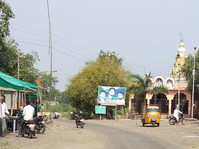 In the court to hear the whole village election; Kopardi deserted; Deployed a big firefight | अख्खं गाव निकाल ऐकण्यासाठी न्यायालयात; कोपर्डी सुनसान; मोठा फौजफाटा तैनात  In the court to hear the whole village election; Kopardi deserted; Deployed a big firefight | अख्खं गाव निकाल ऐकण्यासाठी न्यायालयात; कोपर्डी सुनसान; मोठा फौजफाटा तैनात