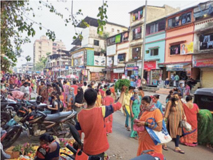 Appearance of action taken against peddlers in Koparkhairane | कोपरखैरणेत फेरीवाल्यांवर केला कारवाईचा दिखाऊपणा