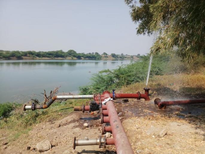 Somaiya industrial group in kopargaon | शेतकऱ्यांनी सोमैया उद्योग समूहाच्या मोटारी पाडल्या बंद Somaiya industrial group in kopargaon | शेतकऱ्यांनी सोमैया उद्योग समूहाच्या मोटारी पाडल्या बंद