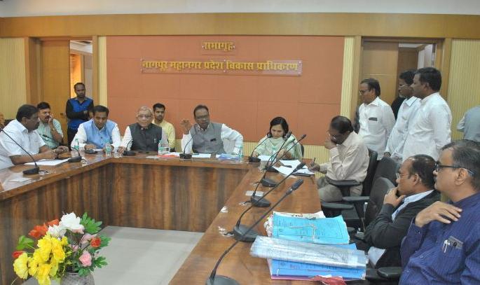 Textile park in 169 hectare area in Koradi, Nagpur | नागपूरनजीकच्या कोराडी येथे १६९ हेक्टर परिसरात टेक्स्टाईल पार्क Textile park in 169 hectare area in Koradi, Nagpur | नागपूरनजीकच्या कोराडी येथे १६९ हेक्टर परिसरात टेक्स्टाईल पार्क