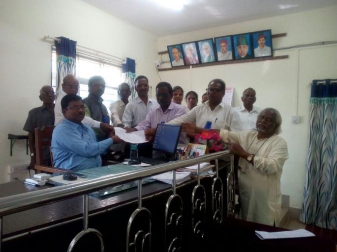 Protest rally against Vengurleet Koregaon-Bhima incident | वेंगुर्लेत कोरेगाव-भीमा घटनेविरोधात निषेध रॅली Protest rally against Vengurleet Koregaon-Bhima incident | वेंगुर्लेत कोरेगाव-भीमा घटनेविरोधात निषेध रॅली