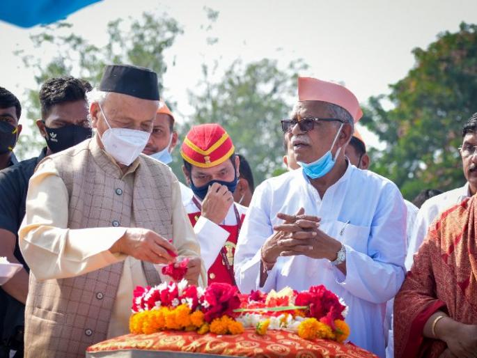 governor bhagatsingh koshyari visited Gurukunj mozri and greeted rashtrasant tukdoji maharajs grave | महाप्रयागराज येथे राष्ट्रसंतांचे प्रत्यक्षात भाषण ऐकण्याचे सौभाग्य लाभले : राज्यपाल भगतसिंह कोश्यारी governor bhagatsingh koshyari visited Gurukunj mozri and greeted rashtrasant tukdoji maharajs grave | महाप्रयागराज येथे राष्ट्रसंतांचे प्रत्यक्षात भाषण ऐकण्याचे सौभाग्य लाभले : राज्यपाल भगतसिंह कोश्यारी