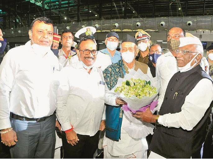 Weekly water supply in the city, it's unfortunate; Many made representations to the Governor | शहरात आठवड्याला पाणीपुरवठा, हे खेदजनक; राज्यपालांकडे मांडली अनेकांनी कैफियत Weekly water supply in the city, it's unfortunate; Many made representations to the Governor | शहरात आठवड्याला पाणीपुरवठा, हे खेदजनक; राज्यपालांकडे मांडली अनेकांनी कैफियत