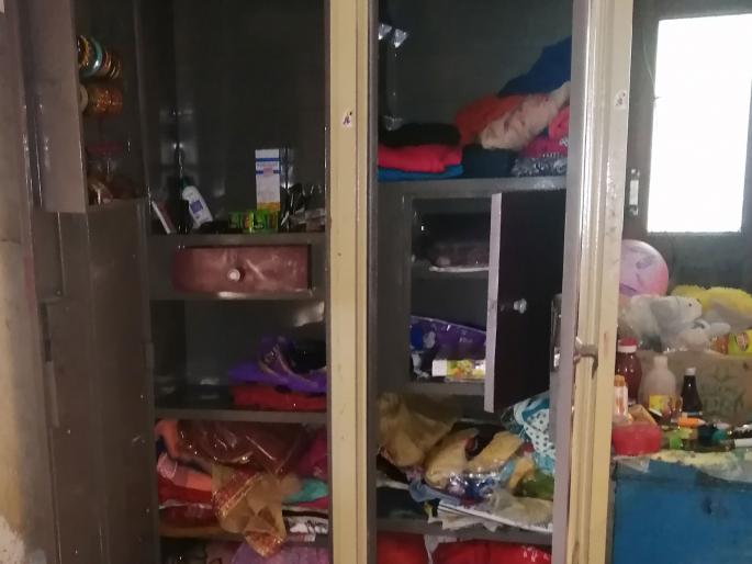 Dugi Drug Deo Gharafody in Kothali in Muktainagar taluka | मुक्ताईनगर तालुक्यातील कोथळी येथे गुंगीचे औषध देवून घरफोडी Dugi Drug Deo Gharafody in Kothali in Muktainagar taluka | मुक्ताईनगर तालुक्यातील कोथळी येथे गुंगीचे औषध देवून घरफोडी