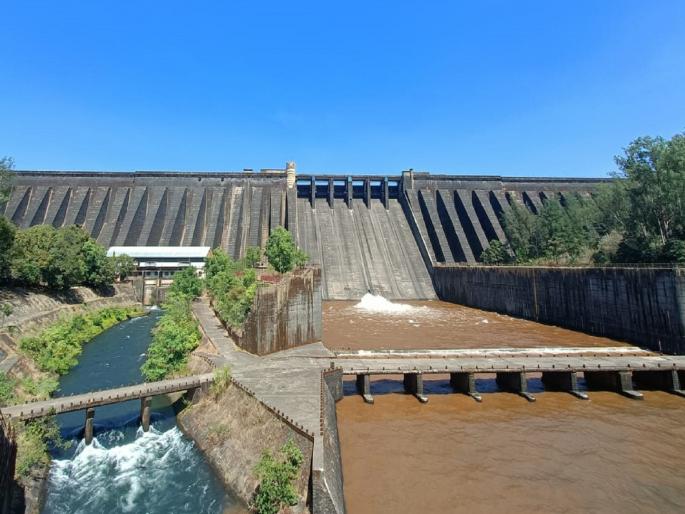 Increased demand for water from Sangli; Divorce increased from Koyna dam | सांगलीतून पाण्याची मागणी वाढली; कोयनेतून विसर्ग वाढवला Increased demand for water from Sangli; Divorce increased from Koyna dam | सांगलीतून पाण्याची मागणी वाढली; कोयनेतून विसर्ग वाढवला