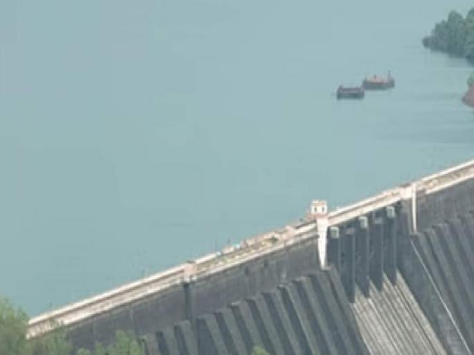 Rainfall in Koyna dam area, There is a possibility of water discharge from the dam | कोयना धरण क्षेत्रात पाऊस, विसर्ग सुरु होण्याची शक्यता Rainfall in Koyna dam area, There is a possibility of water discharge from the dam | कोयना धरण क्षेत्रात पाऊस, विसर्ग सुरु होण्याची शक्यता