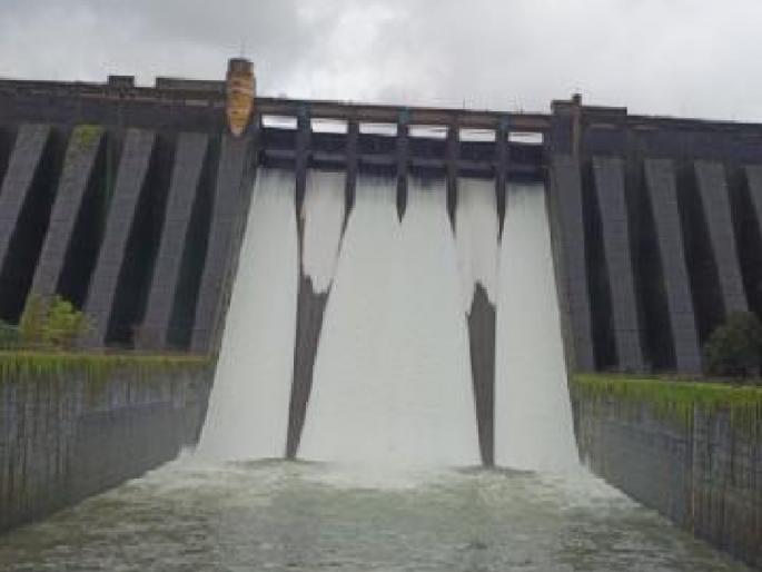 10,000 cusecs of water is being released from Koyna dam | Satara: पाऊस पुन्हा बरसला! कोयनेतून १० हजार क्युसेकने पाण्याचा विसर्ग सुरू 10,000 cusecs of water is being released from Koyna dam | Satara: पाऊस पुन्हा बरसला! कोयनेतून १० हजार क्युसेकने पाण्याचा विसर्ग सुरू
