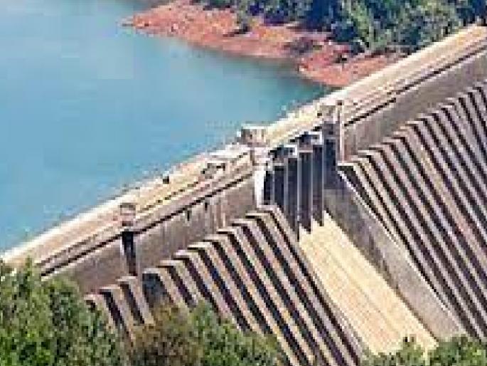 Due to summer, the water storage in the dam in Satara district began to decrease, The demand for water for irrigation increased | Satara: उन्हामुळे धरणातील पाणीसाठा होऊ लागला कमी, सिंचनासाठी मागणी वाढली Due to summer, the water storage in the dam in Satara district began to decrease, The demand for water for irrigation increased | Satara: उन्हामुळे धरणातील पाणीसाठा होऊ लागला कमी, सिंचनासाठी मागणी वाढली