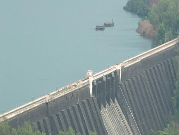 Sangli water shut off from Koyna dam; Waiting for heavy rain in satara | पाउस पडला; कोयनेतून सांगलीचे पाणी बंद; मोठ्या पावसाची प्रतीक्षा कायम Sangli water shut off from Koyna dam; Waiting for heavy rain in satara | पाउस पडला; कोयनेतून सांगलीचे पाणी बंद; मोठ्या पावसाची प्रतीक्षा कायम