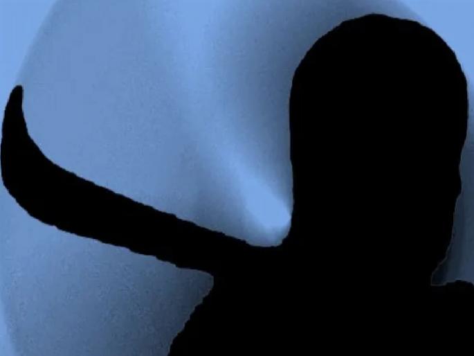 Husband attacked his wife with a coyote in Bhendwade sangli | Sangli Crime: बांधकाम कामगाराकडे का बघतेस, संतप्त पतीचा पत्नीवर कोयत्याने हल्ला 