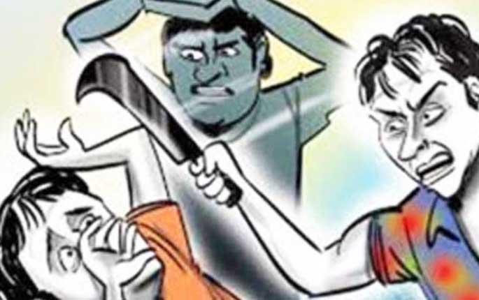 The one who opposed the pigeon thieves was stabbed and injured | कबुतर चोरणाऱ्यांना विरोध करणाऱ्यालाच कोयत्याने वार करुन केले जखमी The one who opposed the pigeon thieves was stabbed and injured | कबुतर चोरणाऱ्यांना विरोध करणाऱ्यालाच कोयत्याने वार करुन केले जखमी