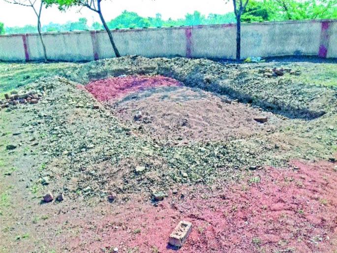 Indapur Sports Complex Launches 'Wat' | इंदापूर क्रीडा संकुलाची लागली ‘वाट’