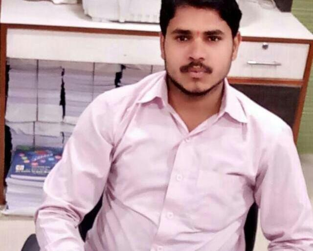 Accidents on old Nashik-Pune highway in Sangamner; Bicycle driver killed on the spot | संगमनेरातील जुन्या नाशिक-पुणे महामार्गवर अपघात; दुचाकी चालक जागीच ठार Accidents on old Nashik-Pune highway in Sangamner; Bicycle driver killed on the spot | संगमनेरातील जुन्या नाशिक-पुणे महामार्गवर अपघात; दुचाकी चालक जागीच ठार