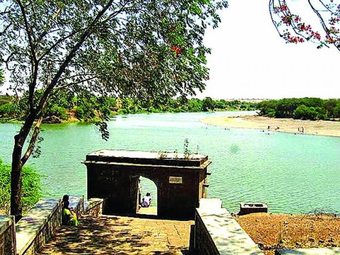 Haripur bridge work started without irrigation approval | पाटबंधारेच्या मान्यतेविना हरिपूर पुलाचे काम सुरू