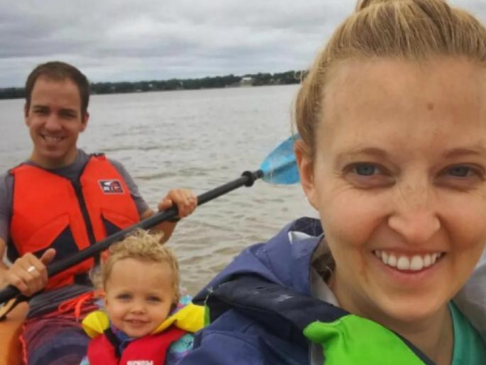 Kristen Fischer, an American woman settled in Delhi, said that children have a better future in India | "भारतातच मुलांचं चांगलं भविष्य", दिल्लीत स्थायिक झालेल्या अमेरिकन महिलेनं कारणंच सांगितली... Kristen Fischer, an American woman settled in Delhi, said that children have a better future in India | "भारतातच मुलांचं चांगलं भविष्य", दिल्लीत स्थायिक झालेल्या अमेरिकन महिलेनं कारणंच सांगितली...