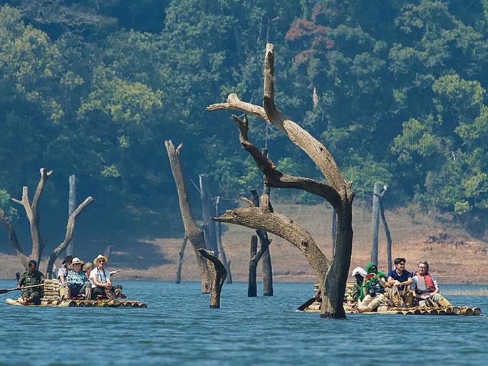 The CAA agitation is a major blow to the tourism industry | आंदोलनाचा पर्यटन उद्योगाला मोठा फटका, पर्यटकांचा ओघ आटणार The CAA agitation is a major blow to the tourism industry | आंदोलनाचा पर्यटन उद्योगाला मोठा फटका, पर्यटकांचा ओघ आटणार