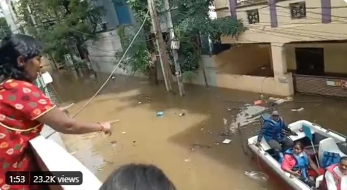 Video: I will commit suicide by writing your name, flood victim woman threatens MLA in hyderabad | Video : तुमचं नाव लिहून आत्महत्या करू, पूरग्रस्त पीडित महिलेची आमदाराला धमकी Video: I will commit suicide by writing your name, flood victim woman threatens MLA in hyderabad | Video : तुमचं नाव लिहून आत्महत्या करू, पूरग्रस्त पीडित महिलेची आमदाराला धमकी