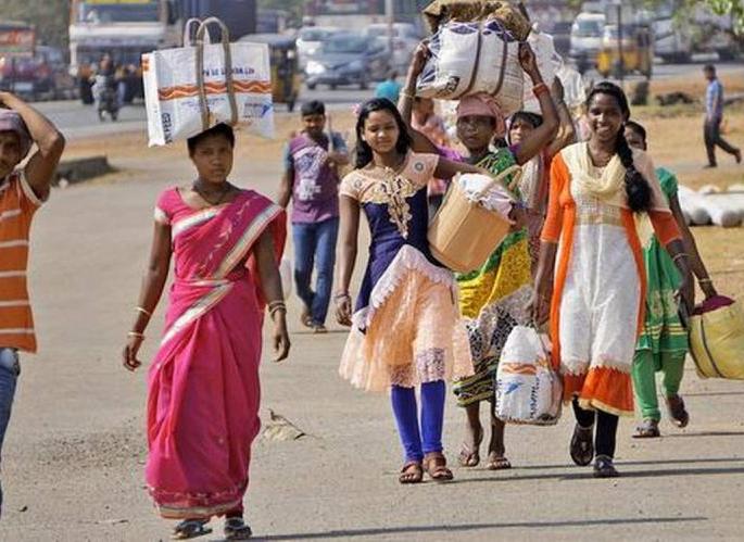 Coronavirus: Coronavirus 88 lakh women, children for two months; Initiative of Women and Child Development Department | Coronavirus: संकटकाळात ८८ लाख महिला, बालकांची दोन महिने सोय; महिला व बालविकास विभागाचा पुढाकार Coronavirus: Coronavirus 88 lakh women, children for two months; Initiative of Women and Child Development Department | Coronavirus: संकटकाळात ८८ लाख महिला, बालकांची दोन महिने सोय; महिला व बालविकास विभागाचा पुढाकार