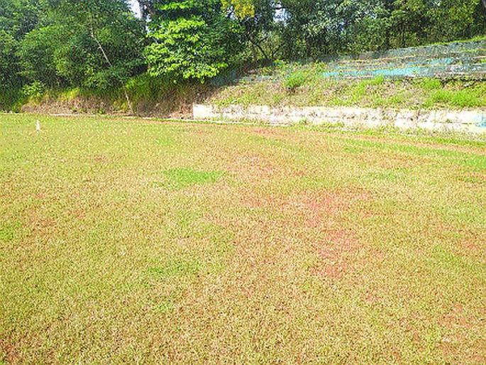 Regardless of the maintenance of the Rajiv Gandhi Stadium | राजीव गांधी स्टेडिअमच्या देखभालीकडे दुर्लक्ष