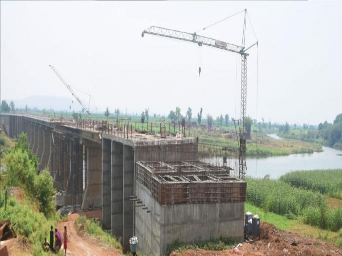 21 bridges on Krishna river, then how will the flood recede in sangli | कृष्णा नदीवर २१ पूल, मग कसा ओसरणार महापूर?, नवीन पूल जलसंपदा विभागाच्या परवानगीविनाच 21 bridges on Krishna river, then how will the flood recede in sangli | कृष्णा नदीवर २१ पूल, मग कसा ओसरणार महापूर?, नवीन पूल जलसंपदा विभागाच्या परवानगीविनाच