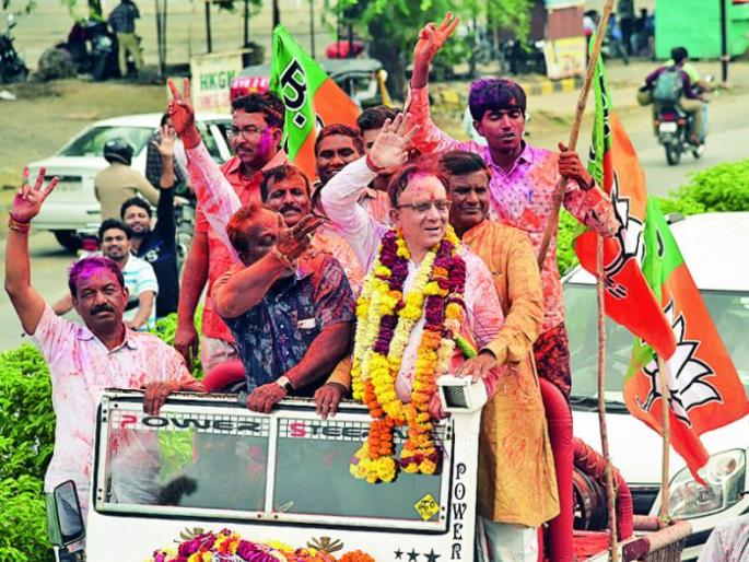 Nagpur East Election Results: Krushna Khopade Vs Puroshottam Hajare | Nagpur East Election Results : पूर्व नागपुरात पुन्हा खोपडे : हॅट्ट्रिक साधूनही मतांमध्ये घट Nagpur East Election Results: Krushna Khopade Vs Puroshottam Hajare | Nagpur East Election Results : पूर्व नागपुरात पुन्हा खोपडे : हॅट्ट्रिक साधूनही मतांमध्ये घट