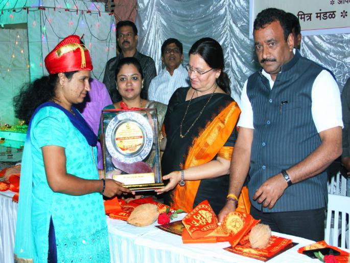 Ganesh festival is a social tradition: Mukta Tilak | गणेशोत्सव ही सामाजिक परंपरा : मुक्ता टिळक, कृतज्ञता सेवा पुरस्काराचे वितरण Ganesh festival is a social tradition: Mukta Tilak | गणेशोत्सव ही सामाजिक परंपरा : मुक्ता टिळक, कृतज्ञता सेवा पुरस्काराचे वितरण