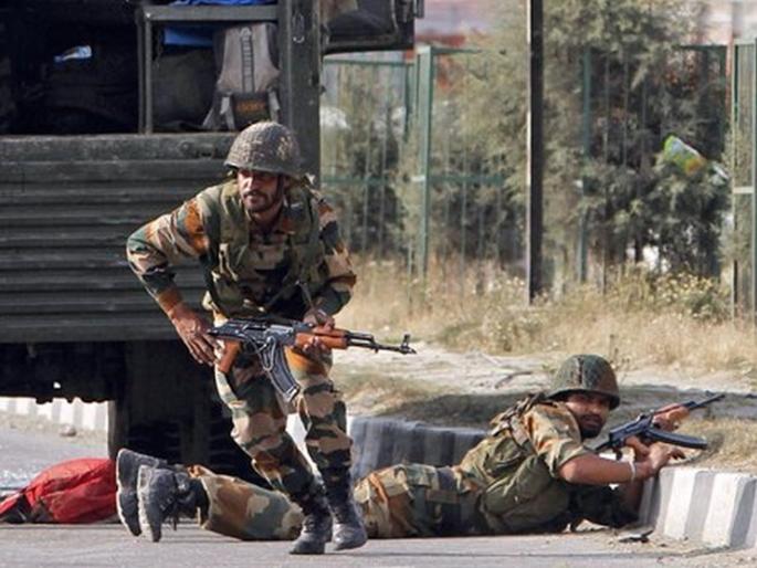 Explosive materials seized after the encounter | चकमकीनंतर स्फोटके तयार करण्याचे साहित्य जप्त Explosive materials seized after the encounter | चकमकीनंतर स्फोटके तयार करण्याचे साहित्य जप्त