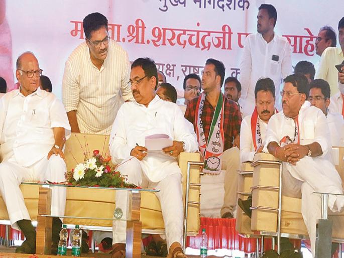 Bhujbal intervened successful; Kshirsagar Brothers understanding of Pawar's decision | भुजबळांची मध्यस्थी कामी; पवारांनी काढली क्षीरसागर बंधूंची समजूत