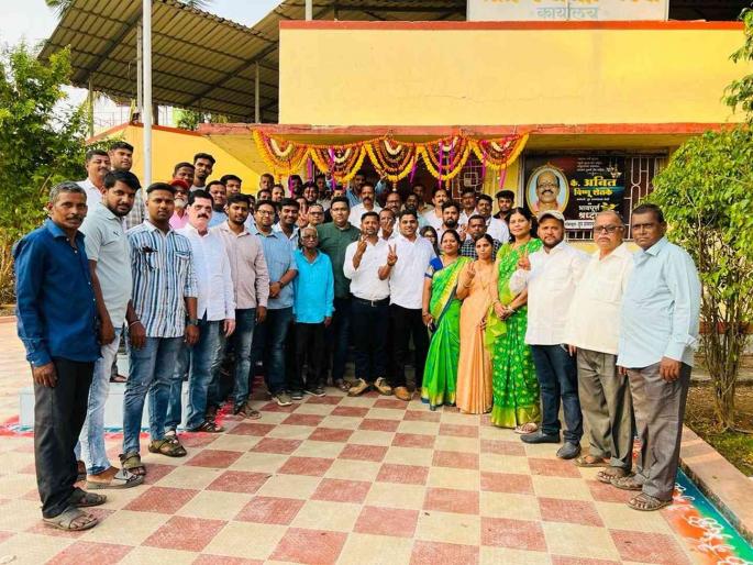 Ganesh Gawde took charge as Sarpanch of Veshvi Gram Panchayat | वेश्वी ग्रामपंचायतीचे सरपंच म्हणून गणेश गावडे यांनी पदभार स्वीकारला Ganesh Gawde took charge as Sarpanch of Veshvi Gram Panchayat | वेश्वी ग्रामपंचायतीचे सरपंच म्हणून गणेश गावडे यांनी पदभार स्वीकारला